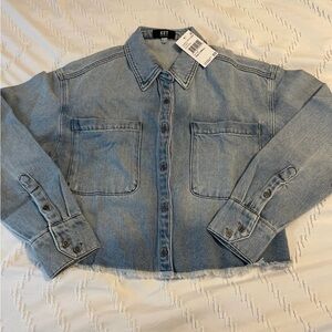 New with tags Kut From the Kloth Stormi raw hem denim shirt small